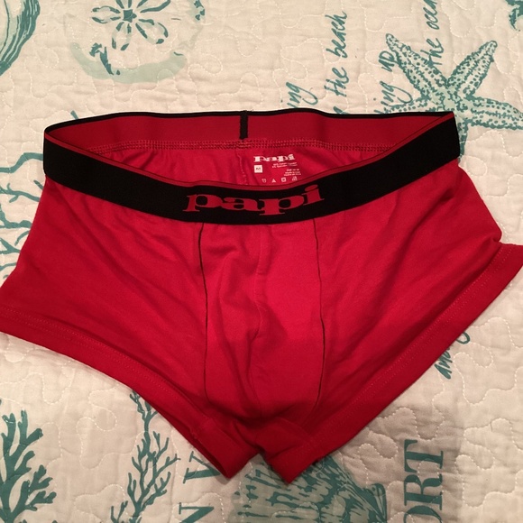 Papi, red and black medium trunks - Picture 2 of 3